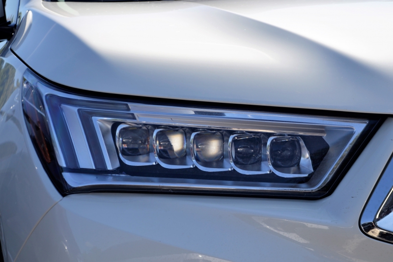 concession-HYERES-min_acura-headlamp-2834131